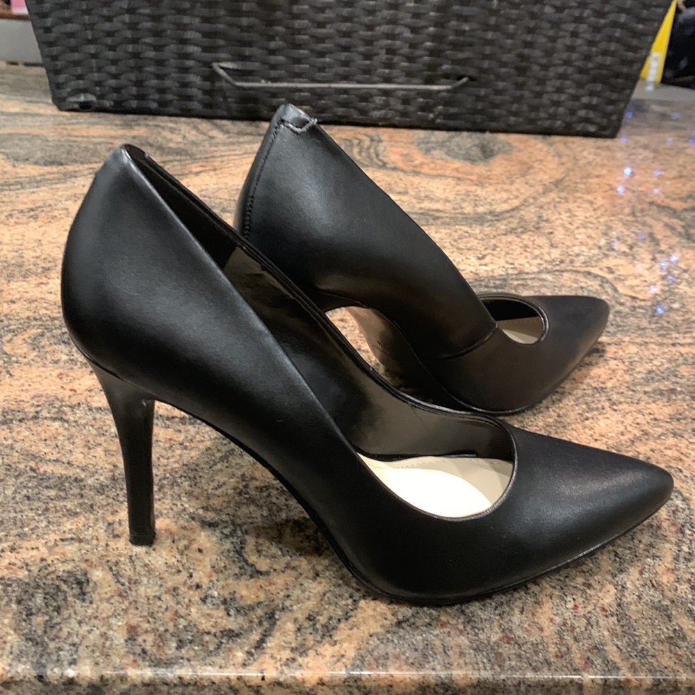 Elegant Black Women's Heels - Picture 4 of 12